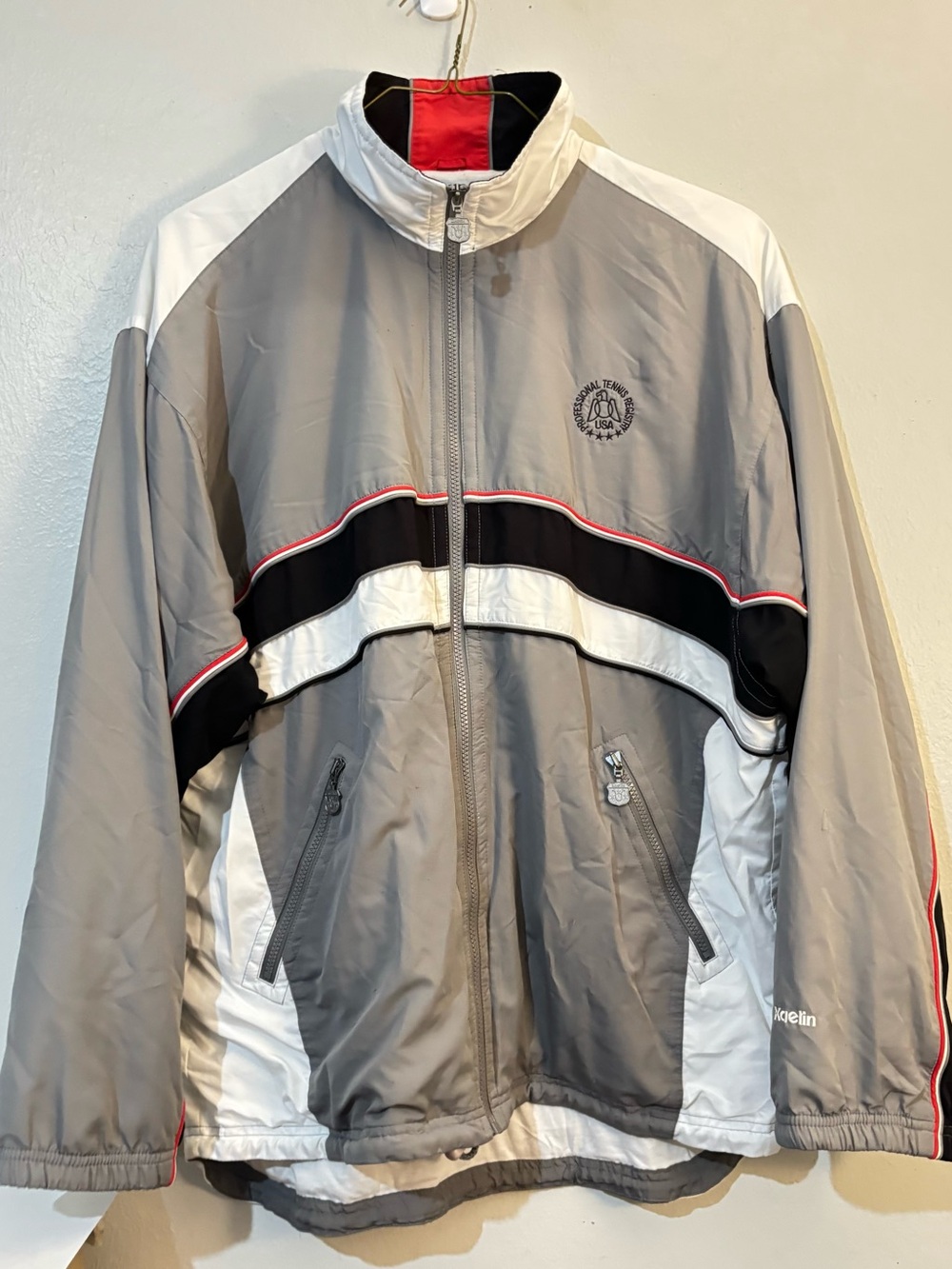 Vintage Kaelin Grey Men’s Proffessional Tennis Registry Jacket.